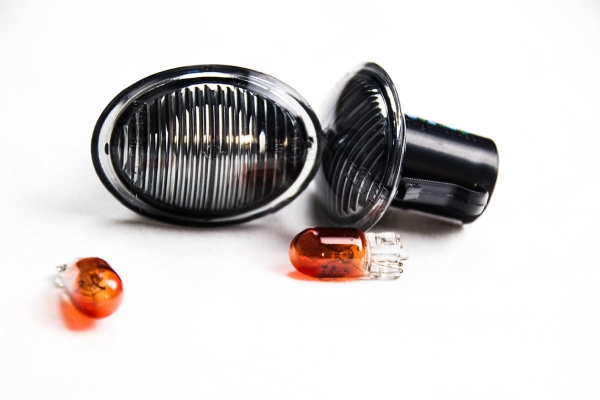 FCA SEITENBLINKER SMOKED